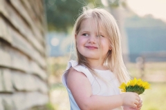 little-girl-sunflower-portraits-photography