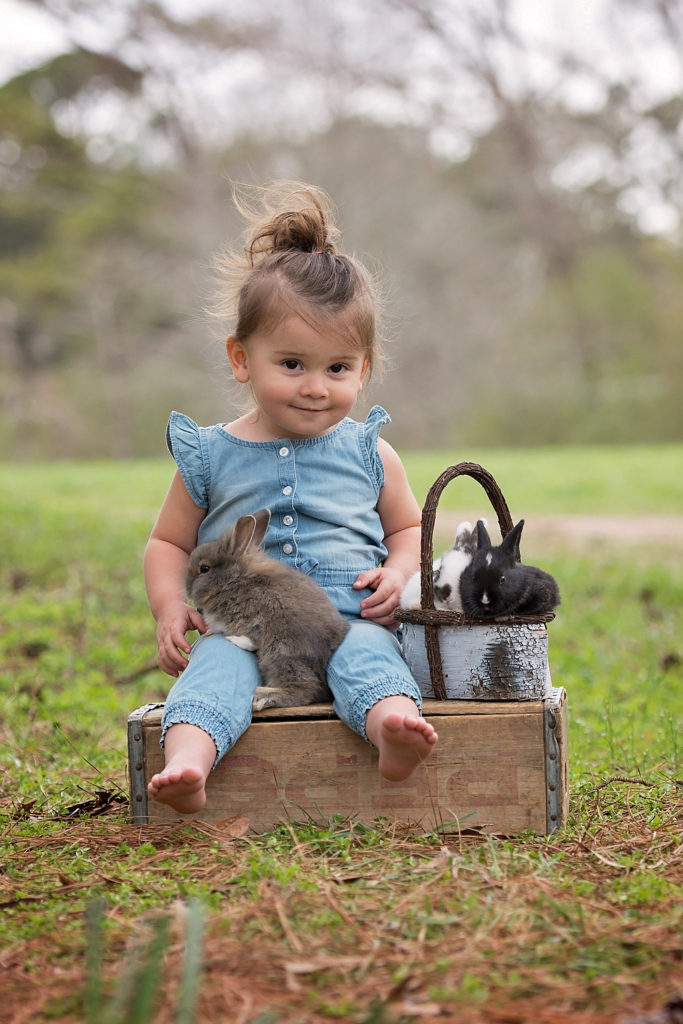 SPring-Mini-Session-Sneak-Peak-Bunny-683x1024.jpg