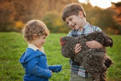canton-photography-siblings-chicken