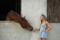 Senior-Portrait-Photographer-Horses