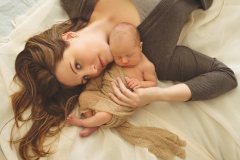 mommy and newborn photography