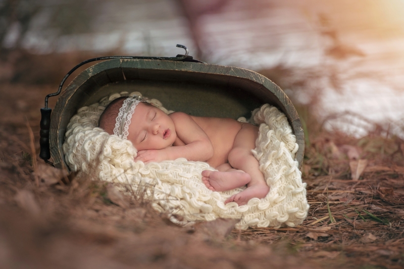 lilahnewborn-4272-copyecrop