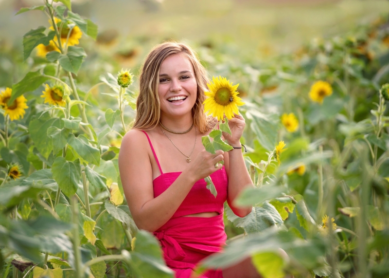Senior-Girl-Sunflower-2
