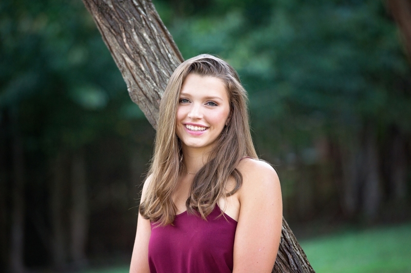 Senior-Girl-Close-Up