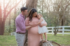 family maternity photography session in roswell