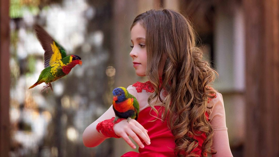 child-photography-red-dress-birds-photography