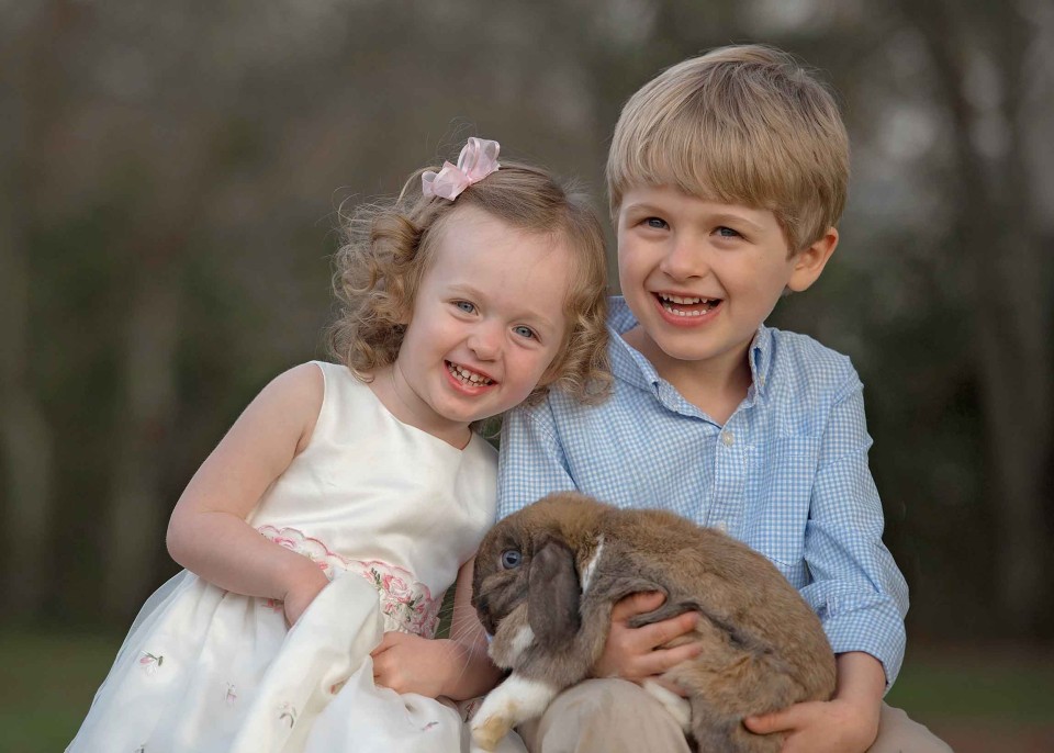 siblings-and-bunny-north-atlanta-photographer