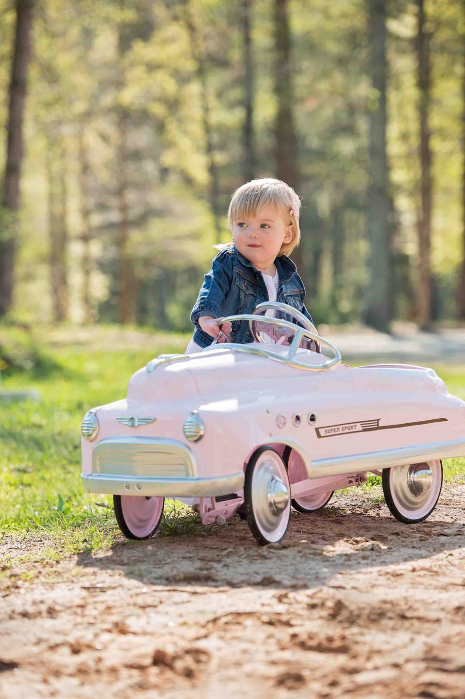 child-with-car-photography