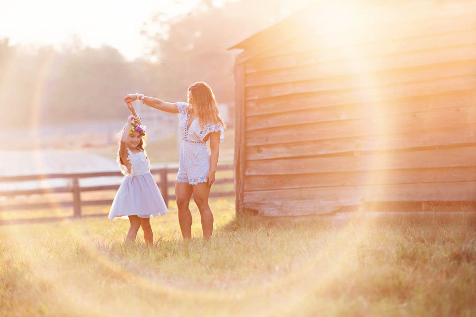 Mother-Daughter-Rainbow-Photography