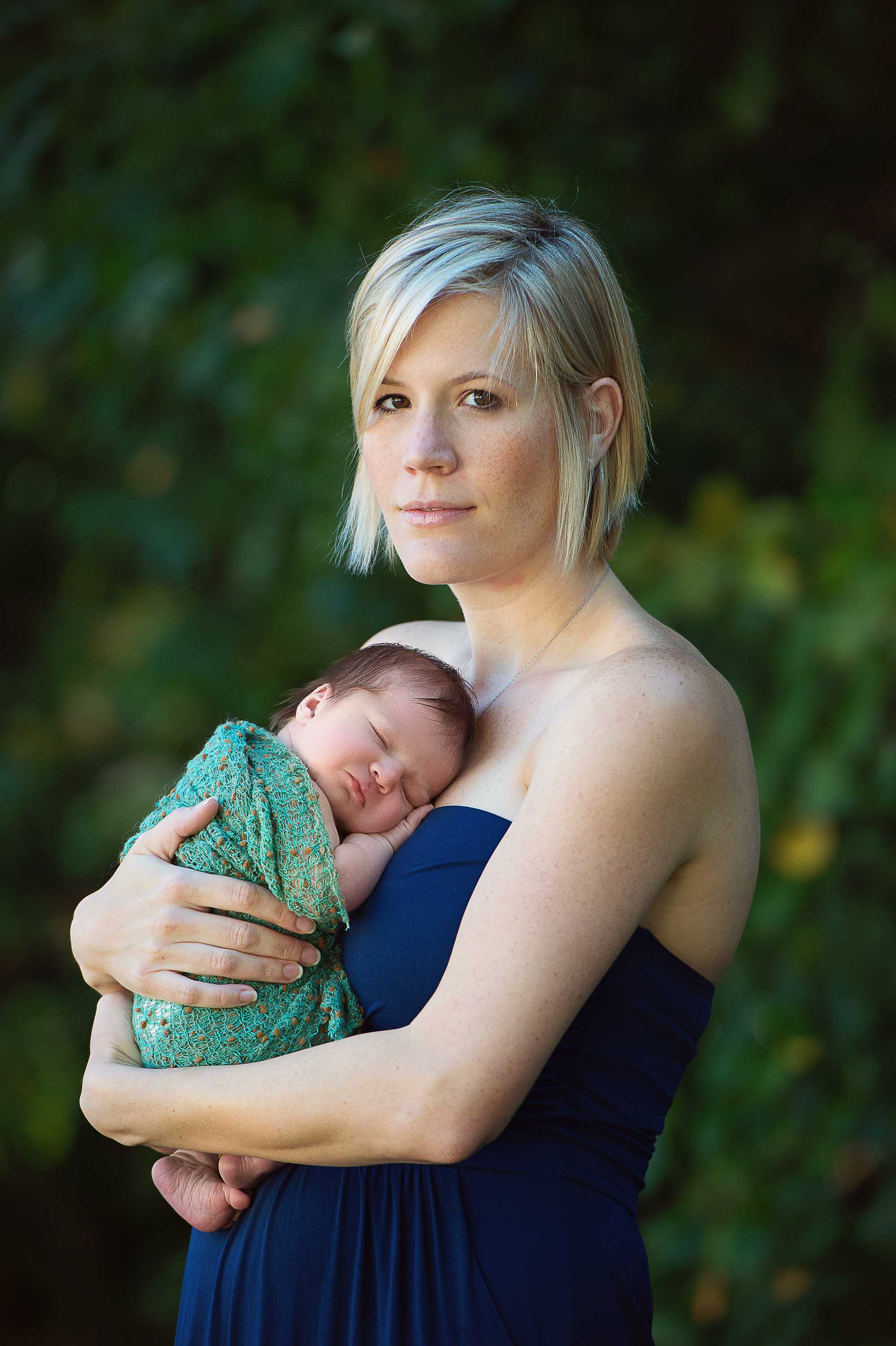 newborn-photography-sneak-peak-mommy-and-me
