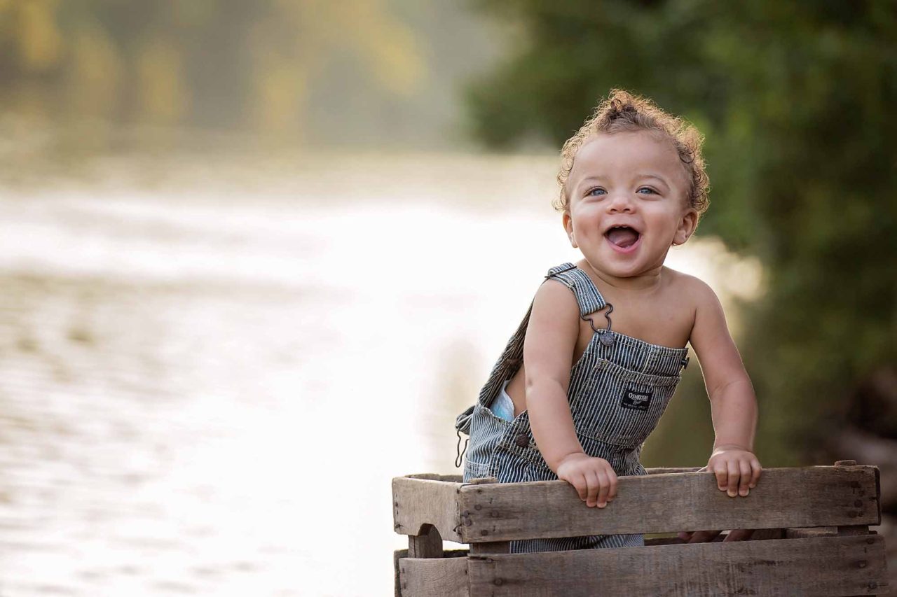professional-family-photography-baby-at-the-river